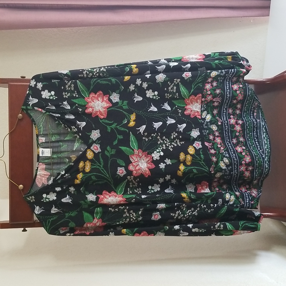 Old Navy Pullover Vintage Flower Blouse
